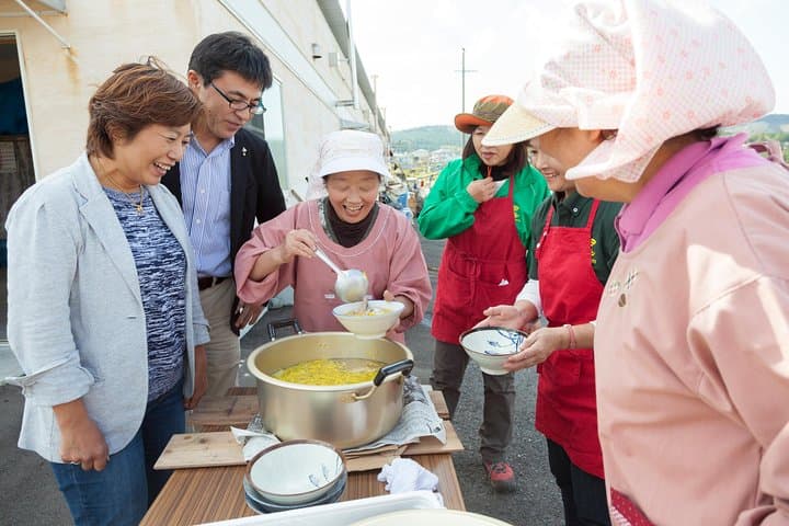 Sanriku Reconstruction National Park Trekking and Fisherman's Lunch Tour — photo 2