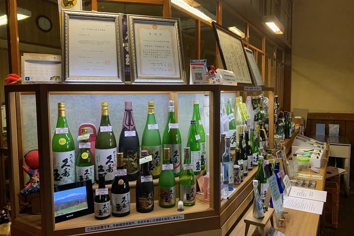 Takayama: Authentic Sake Tasting at a Historic Brewery — photo 4