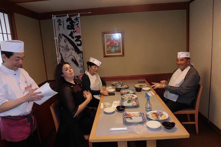 Meiji Shrine and Tsukiji Sushi Making Private Tour — photo 6