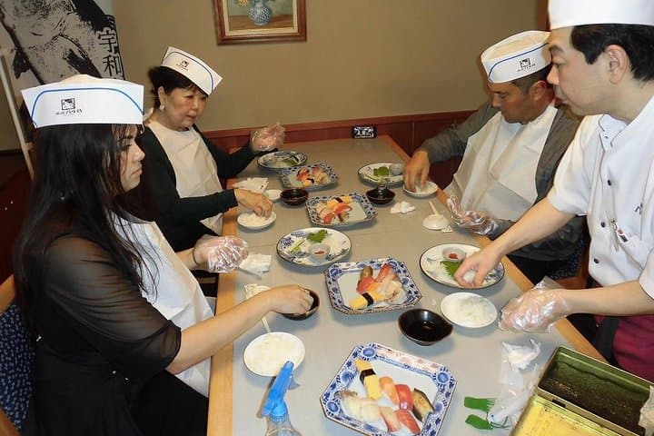 Meiji Shrine and Tsukiji Sushi Making Private Tour — photo 3