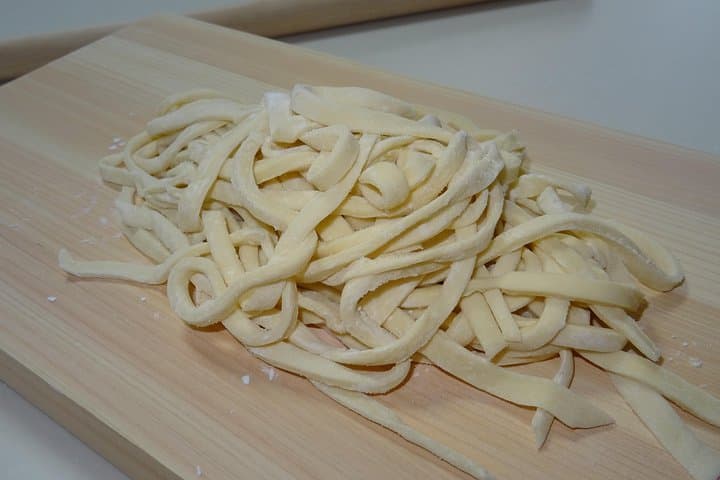 Experience all of Japanese culture and Japanese food experience classes "origami, udon, Japanese food, green tea, calligraphy" in 4 hours — photo 3
