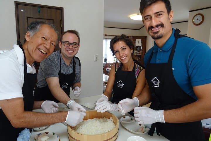 Experience all of Japanese culture and Japanese food experience classes "origami, udon, Japanese food, green tea, calligraphy" in 4 hours — photo 7