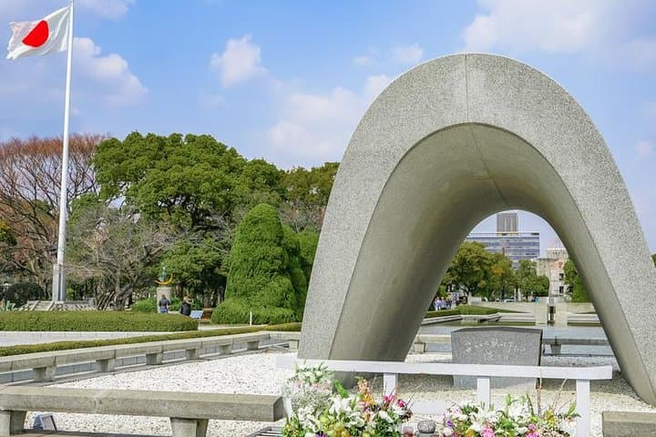 Private Tour - Recall the Memory of War in Hiroshima and Feel "Live" — photo 8