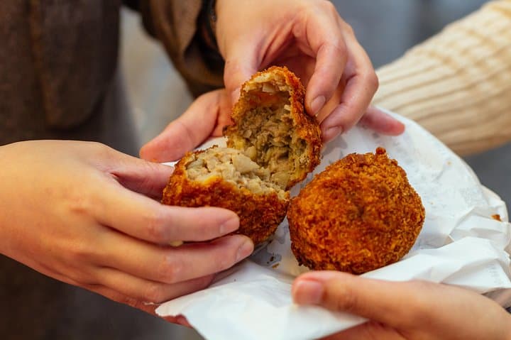 The 10 Tastings of Tokyo With Locals: Private Street Food Tour — photo 3