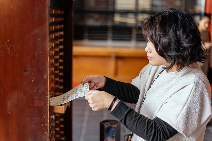 Tokyo History: Sensoji Temple & Asakusa District Private Tour — photo 3