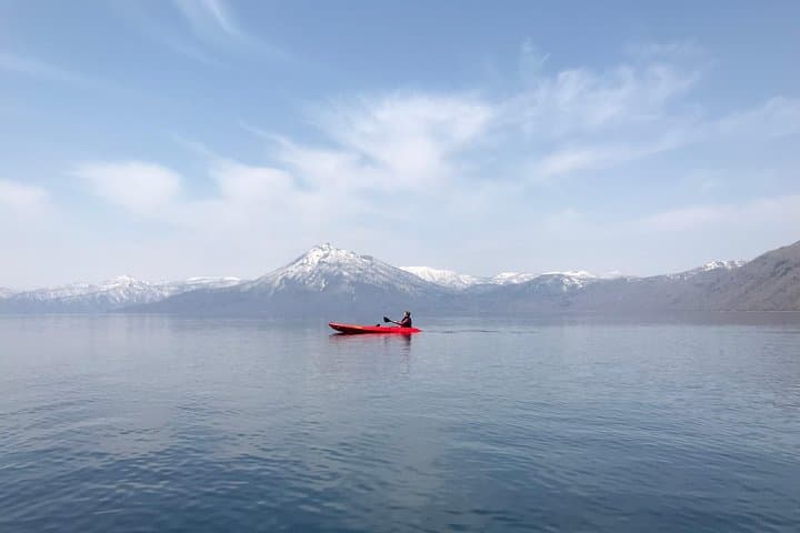 Japan's No. 1 Water Quality National Lake Shikotsu, Hokkaido's first landing clear kayak tour difficulty level (medium) — photo 8