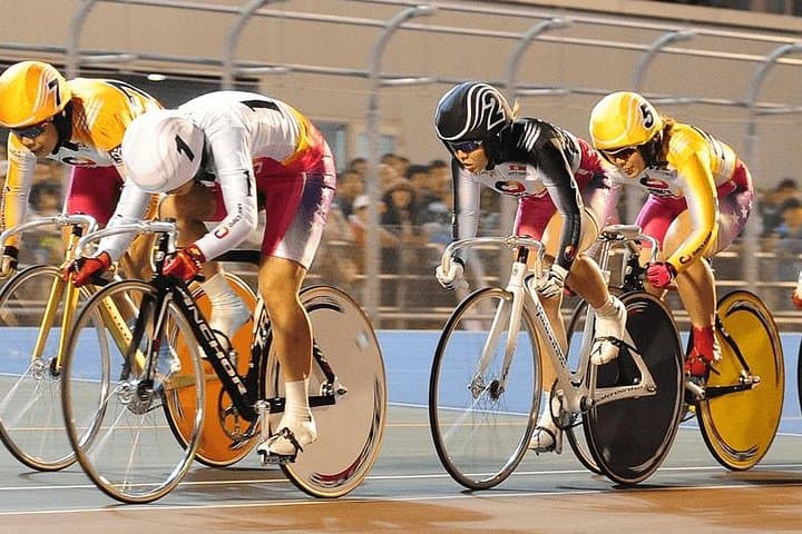 A tour to enjoy Japanese official gambling (horse racing, bicycle racing, pachinko) — photo 5
