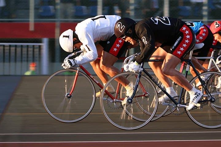 A tour to enjoy Japanese official gambling (horse racing, bicycle racing, pachinko) — photo 6