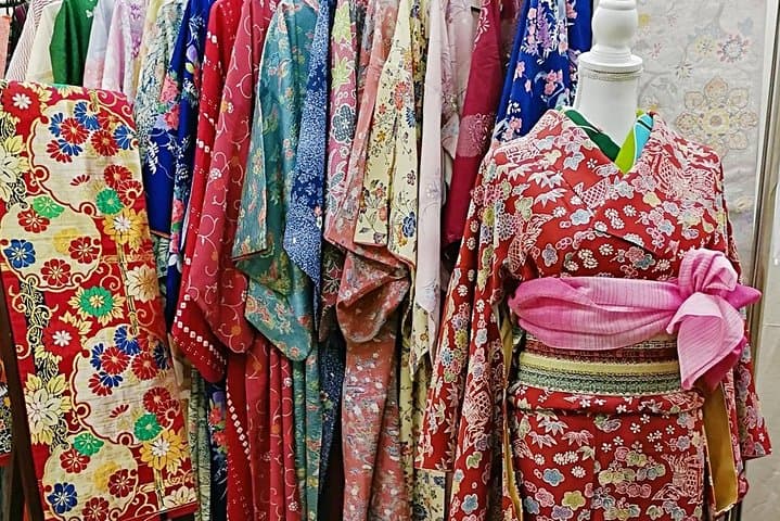 Real Kimono experience and Tsumami Kanzashi Workshop — photo 13