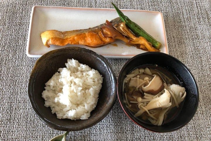 Private Home Cooking in Yanaka – Local Flavors in a Warm Setting — photo 9