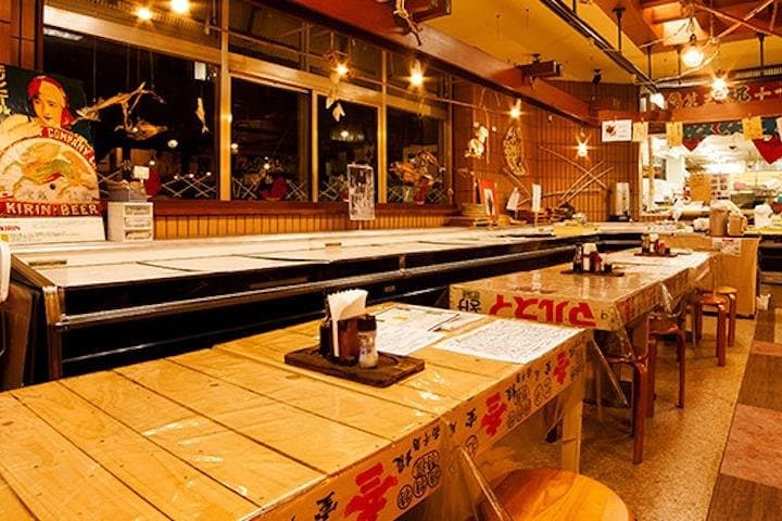 Demolition show sushi making classic cafe tour — photo 9