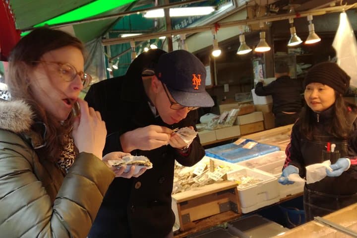 Toyosu Market Morning Tuna Auction and Tsukiji Food Tour with Licensed Guide — photo 17