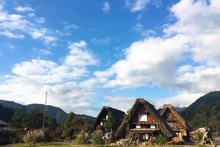 One-Way Bus from Takayama to Osaka via Shirakawago — photo 12
