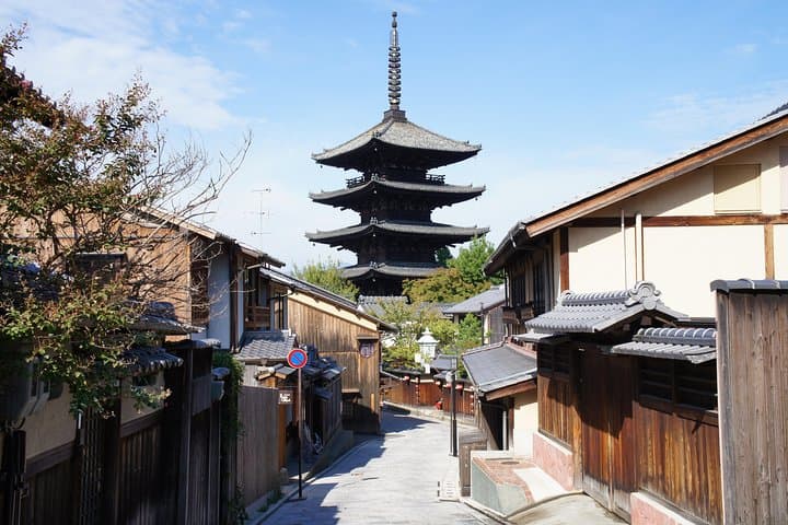 Carefree Private Exploration of Fushimi Inari, Gion, Kiyomizudera, and More — photo 2