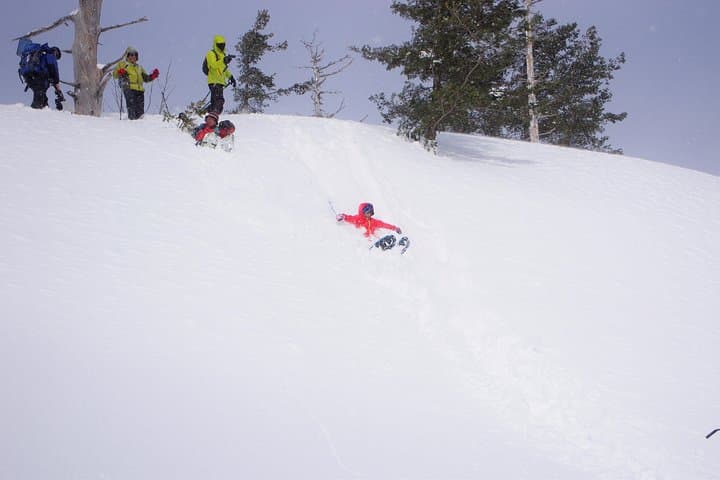 Fluffy New Snow and the Earth beating, Goshougake Oyunuma Snowshoeing Tour — photo 9