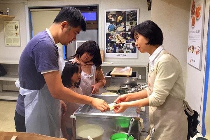 Japanese Sample Food Making and Asakusa History Tour — photo 11