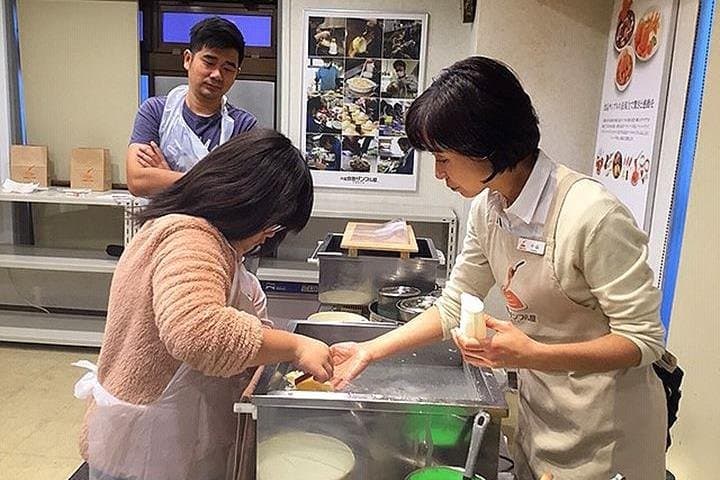 Japanese Sample Food Making and Asakusa History Tour — photo 12
