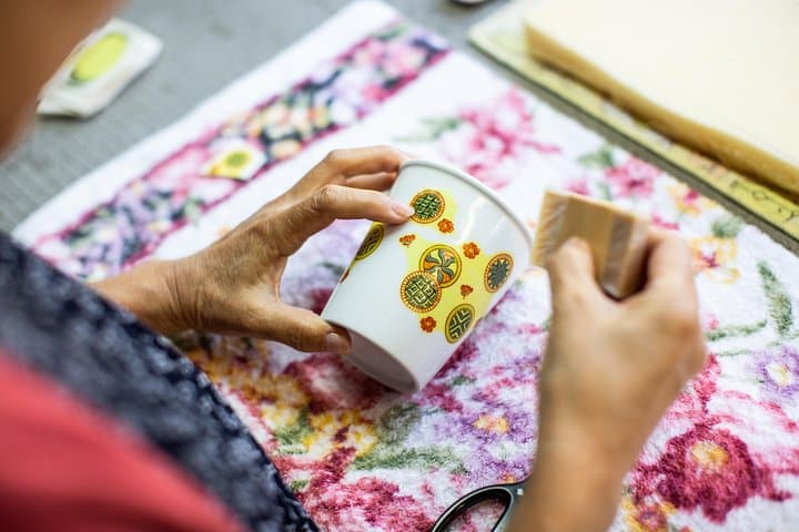 Add Your Own Unique Design to an Arita Porcelain Coffee Mug — photo 2