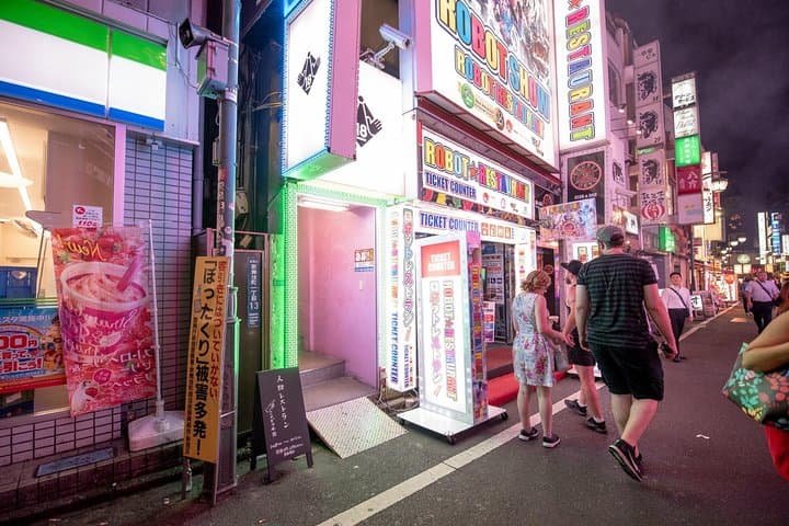 Licensed Guide Kabukicho Shinjuku Nite Experience Tour(Tokyo) — photo 6