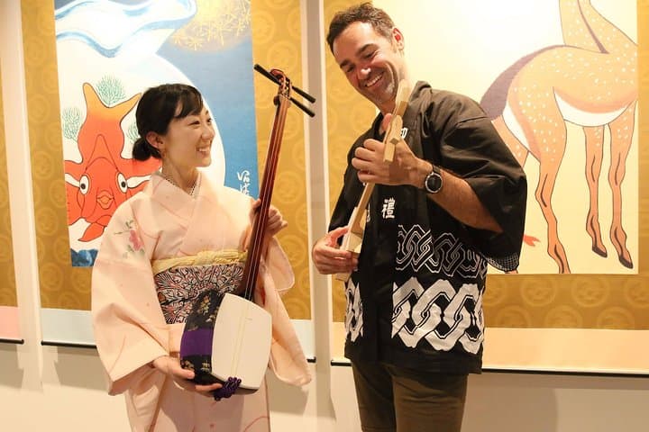 Easy for everyone! Now you can play handmade mini shamisen and show off to everyone! Musical instruments, sweets and live music — photo 5
