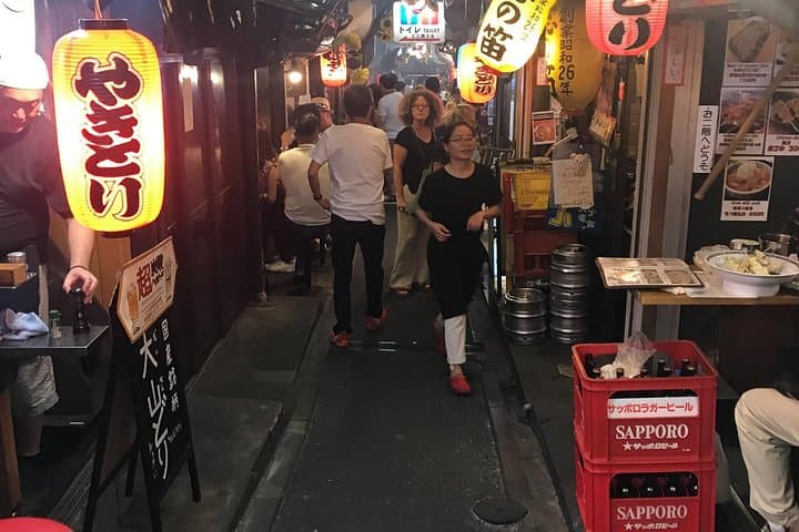 Night Walking Tour in Shinjuku — photo 10