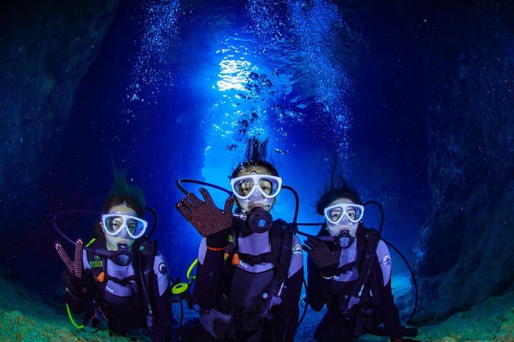 Blue Cave Introductory Dive–Private Guide, Boat Tour&Free Photos — photo 11