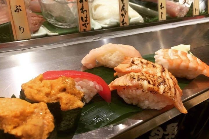 Shinjuku Golden Gai Food Tour in Spanish — photo 2