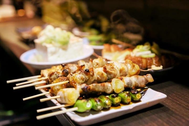 Shinjuku Golden Gai Food Tour in Spanish — photo 8