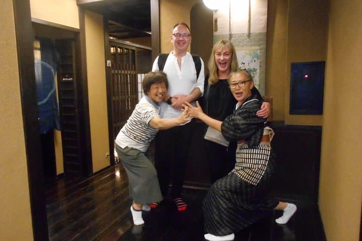 Kanazawa Night Tour with Local Meal and Drinks — photo 18