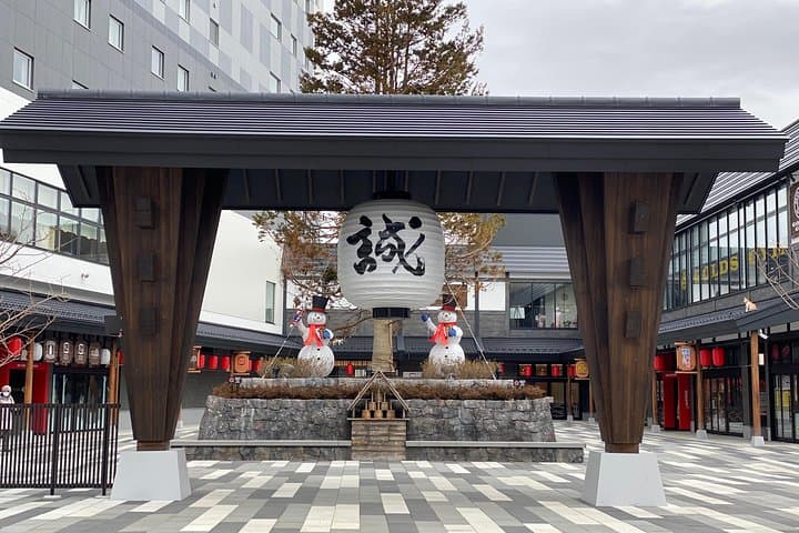 Dress Up High-Quality “Hakama” Kimono and 30-min Rickshaw Tour — photo 5