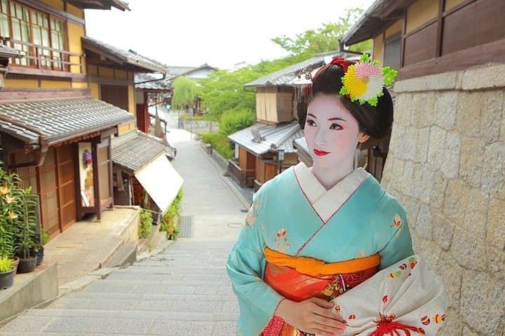 Kyoto Kiyomizudera Temple: Maiko and Samurai couple plan — photo 4