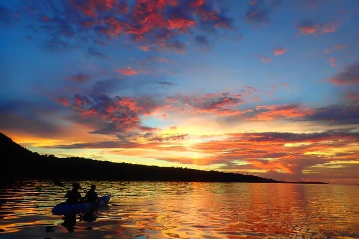 Okinawa Iriomote Sunset SUP or Canoe Tour in Iriomote Island — photo 6