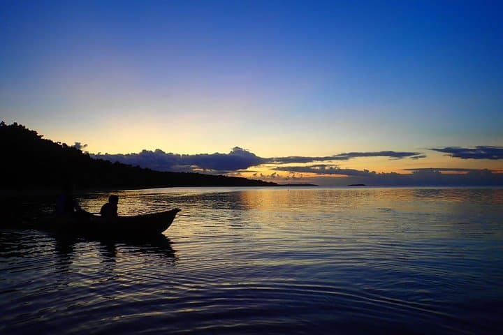 Okinawa Iriomote Sunset SUP or Canoe Tour in Iriomote Island — photo 13