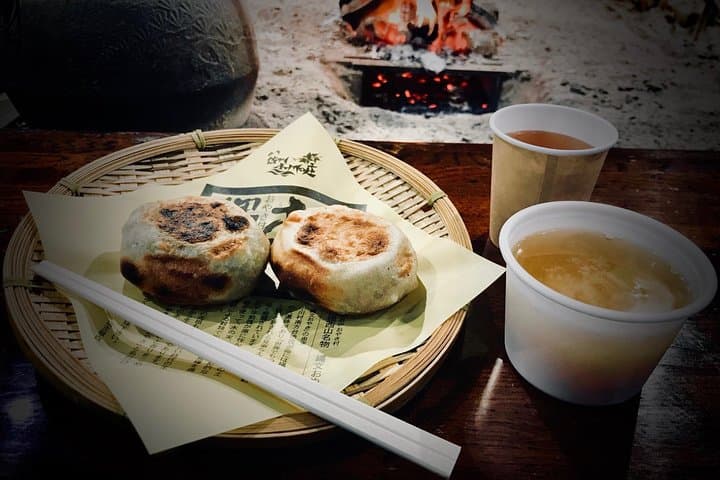 Food & Culture Walk in Nagano: Oyaki, Sake, Matcha & Zenkoji — photo 9