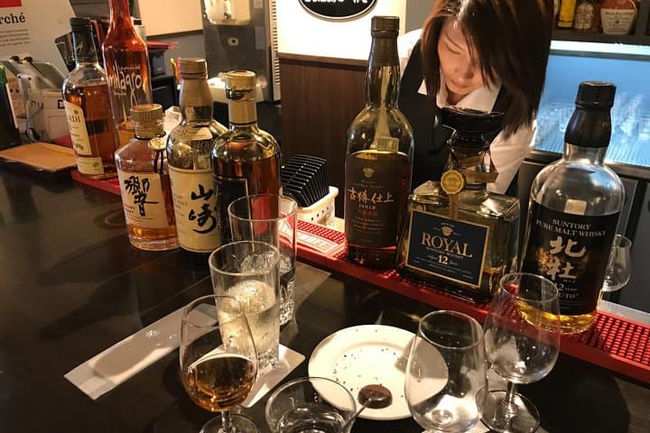 Japanese whiskey tasting; relaxed and educational in the bar — photo 8