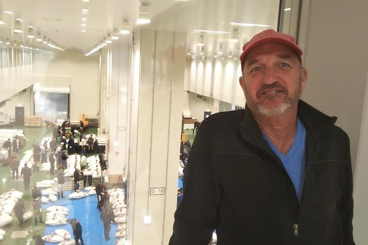 Toyosu Market Morning Tuna Auction and Tsukiji Food Tour with Licensed Guide — photo 4