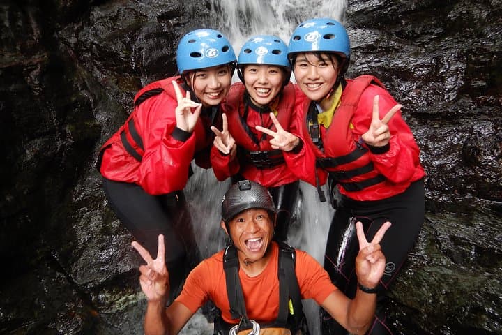 14:00 local rafting tour half day (3 hours) — photo 3