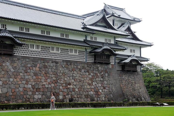 Kanazawa Private Family Tour with a Local – Flexible Meet-Up — photo 8
