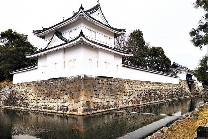 Kyoto Samurai and Geisha Town Private Walking Tour — photo 6