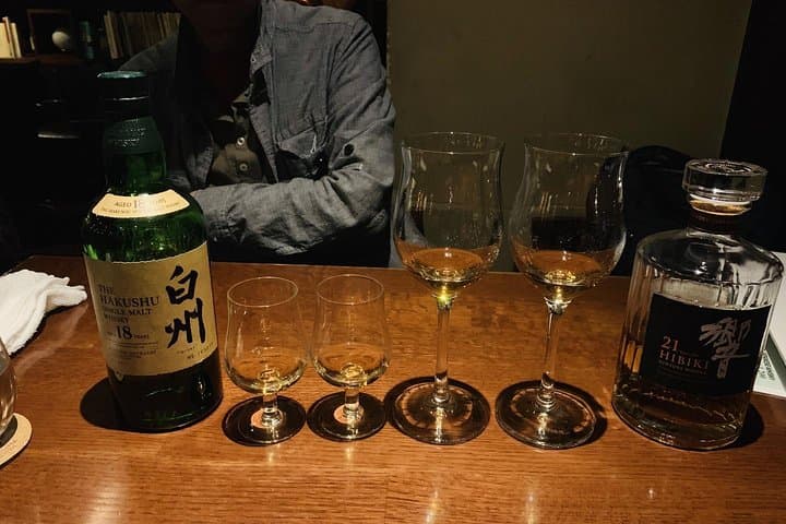 Japanese Whisky Tasting Experience at Local Bar in Tokyo — photo 3