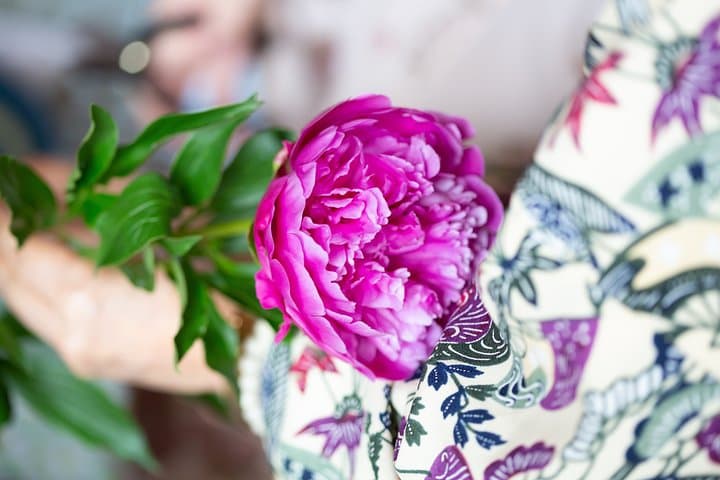 Flower arrangement experience with simple kimono in Okinawa — photo 11
