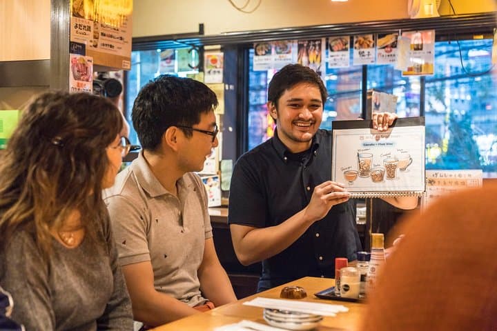 Shinjuku Golden Gai Food Tour in Spanish — photo 13