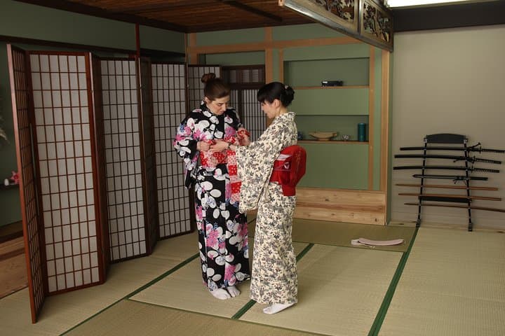 Yukata Dressing Workshop — photo 4