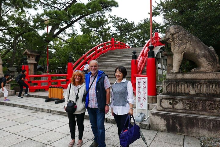 Osaka Castle and Sumiyoshi Taisha Shrine Private Half-Day Tour — photo 5