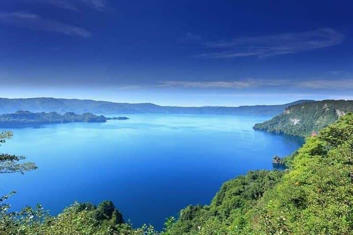 Oirase Gorge and Lake Towada Day Hike with Government-Licensed Guide — photo 5