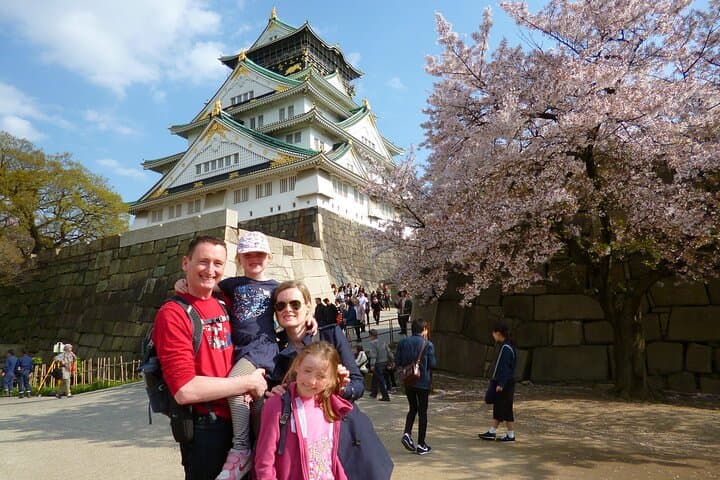 Osaka Castle and a visit to the longest shopping street in Japan — photo 3