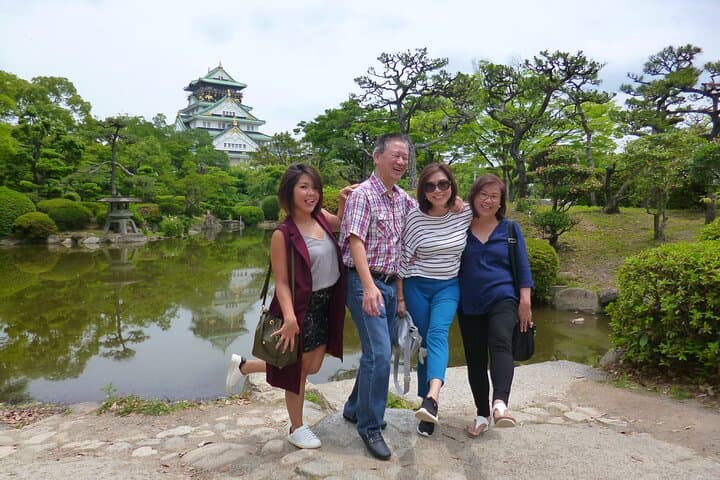 Osaka Castle and Sumiyoshi Taisha Shrine Private Half-Day Tour — photo 3