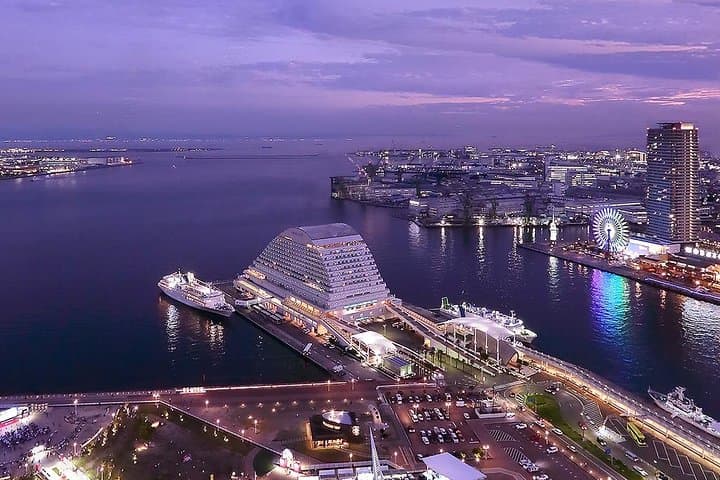 Airport Transfer: Kobe Airport UKB to Kobe City by Business Van — photo 8