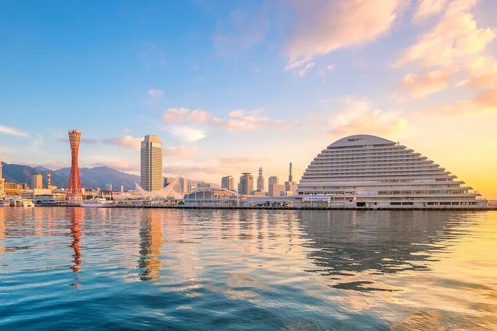 Kobe Airport Transfers : Kobe City to Kobe Airport UKB in Business Car — photo 4
