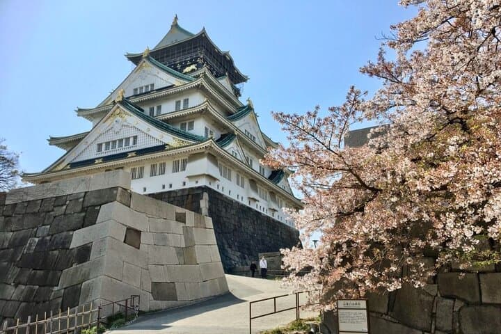 Half-Day Private Guided Tour to Osaka Castle — photo 4